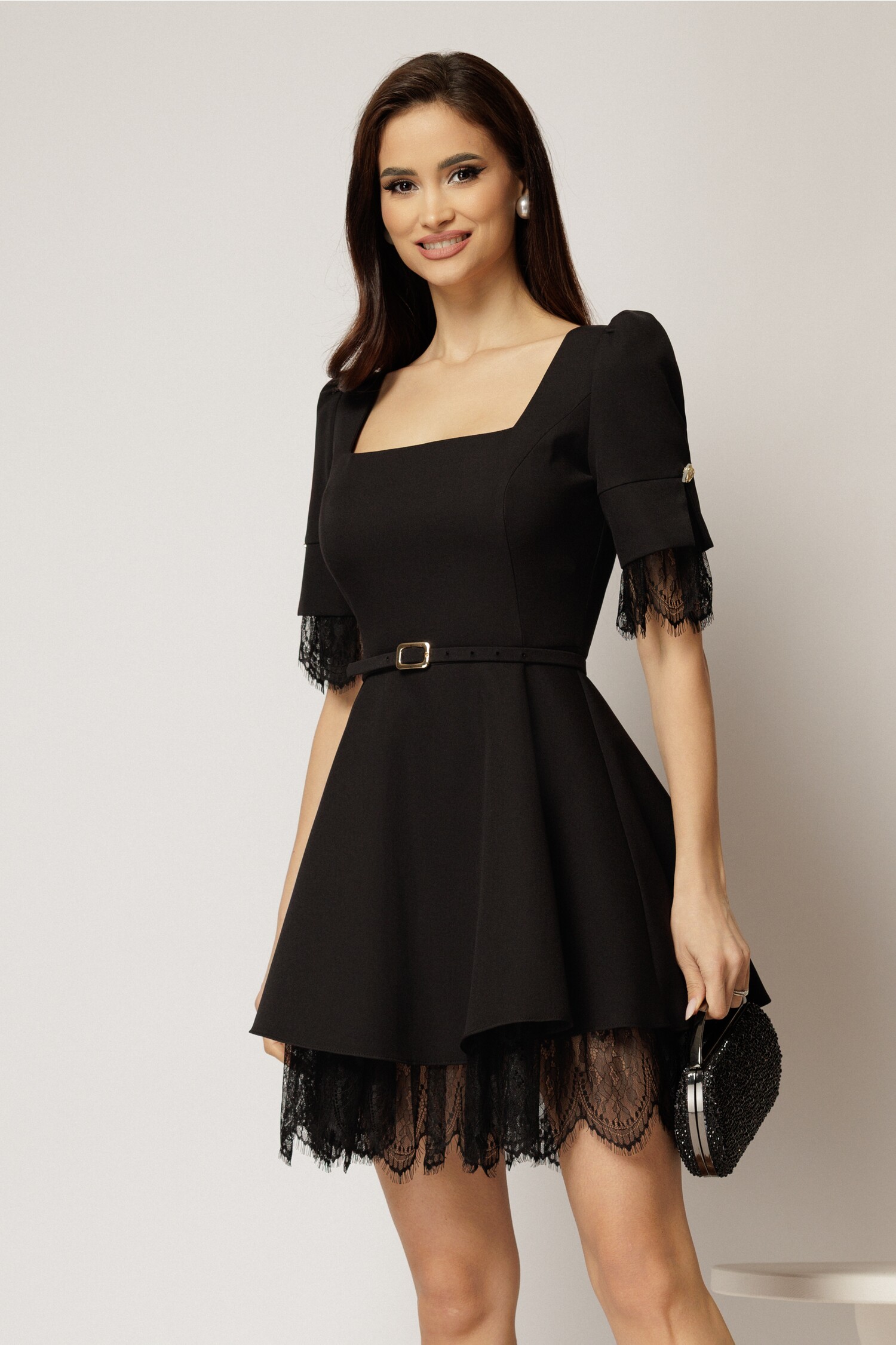 rochie-dy-fashion-scurta-neagra-cu-dantela-la-fusta-si-maneci-1444090-1143115-4.jpeg