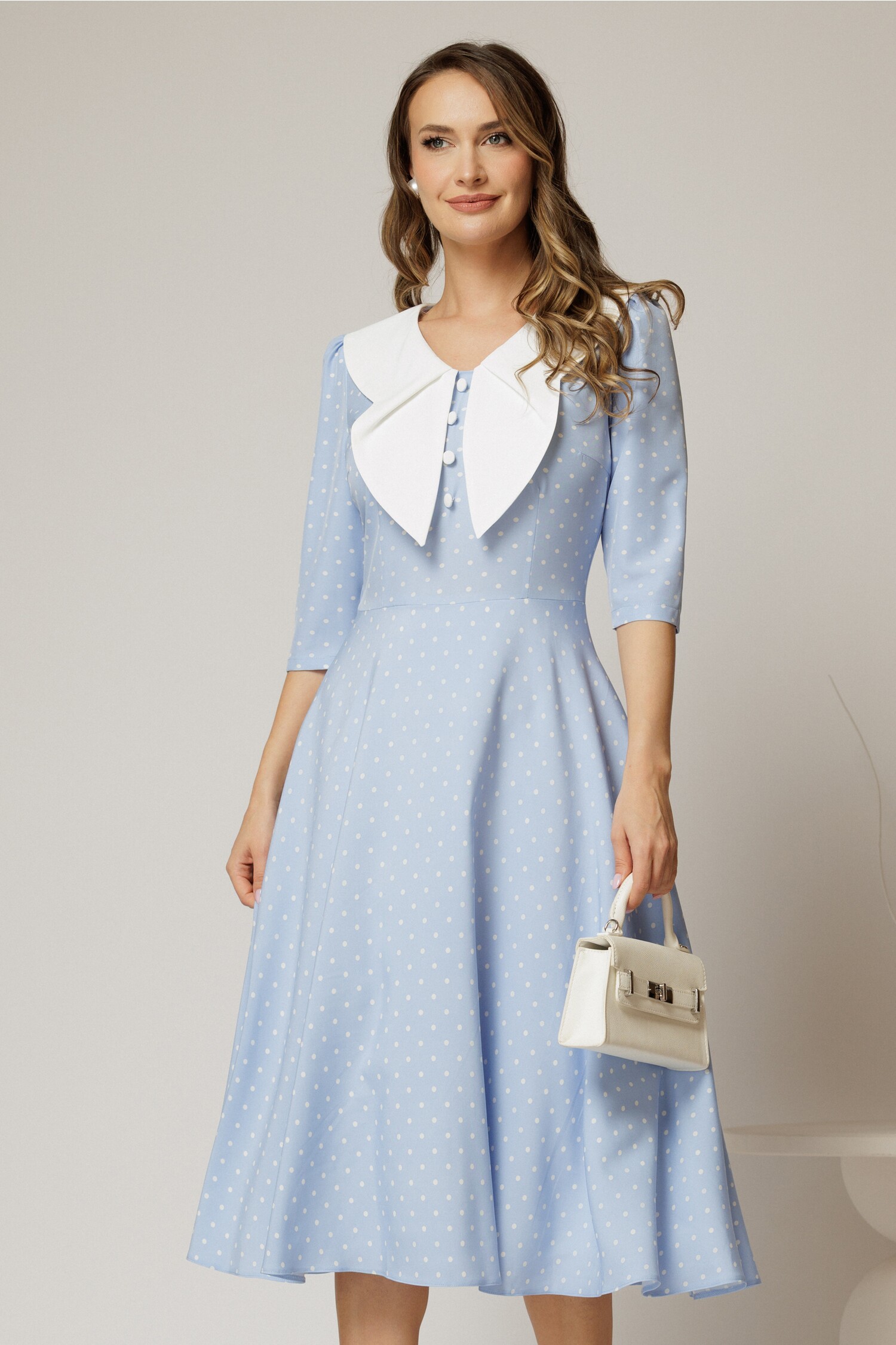 rochie-midi-bleu-cu-buline-si-guler-amplu-croi-clos-1457332-1149097-4.jpeg