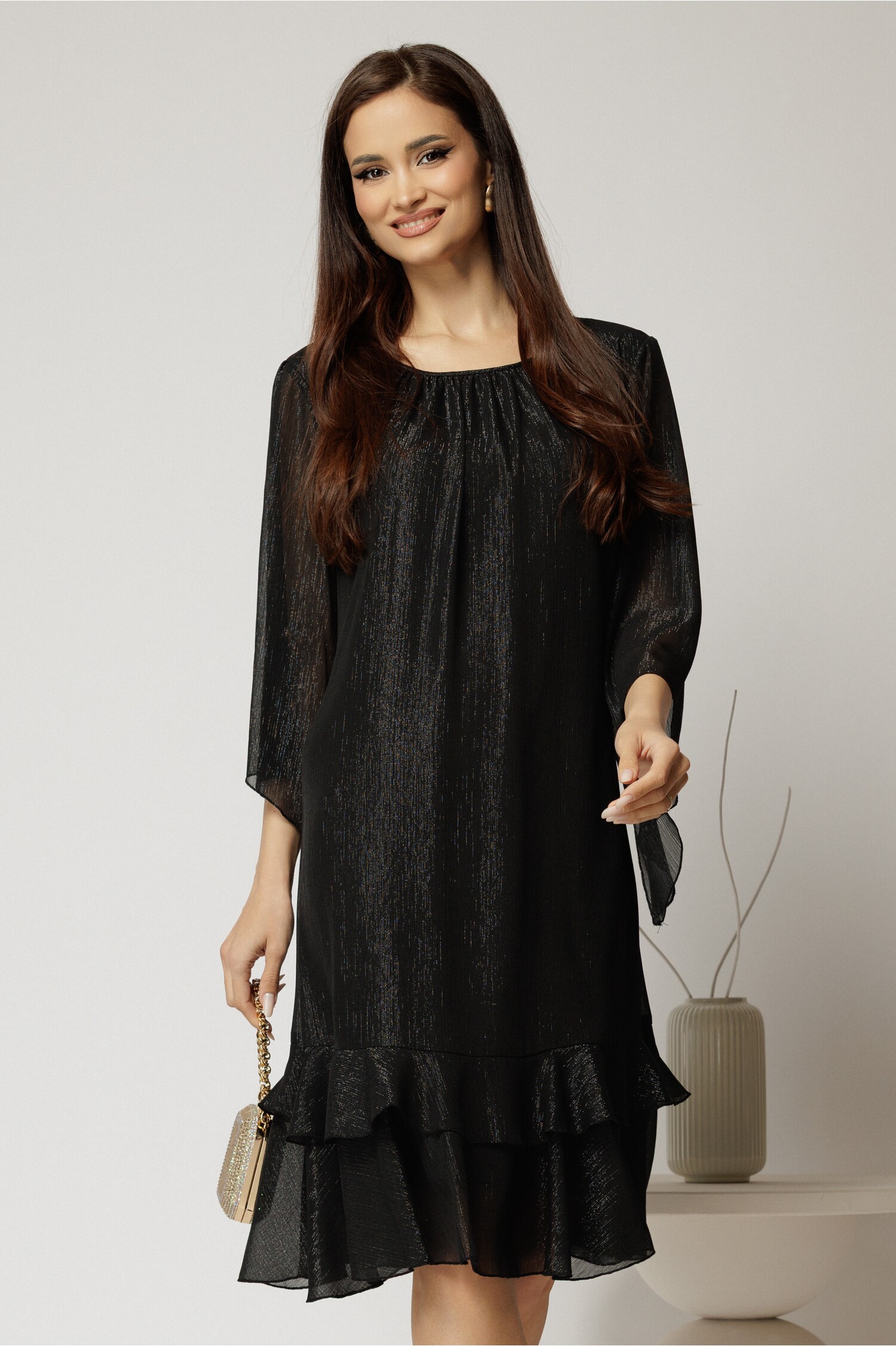 rochie-midi-eleganta-neagra-cu-fir-lurex-din-voal-cu-croi-lejer-si-volanase-la-baza-1450900-1146025-4.jpeg