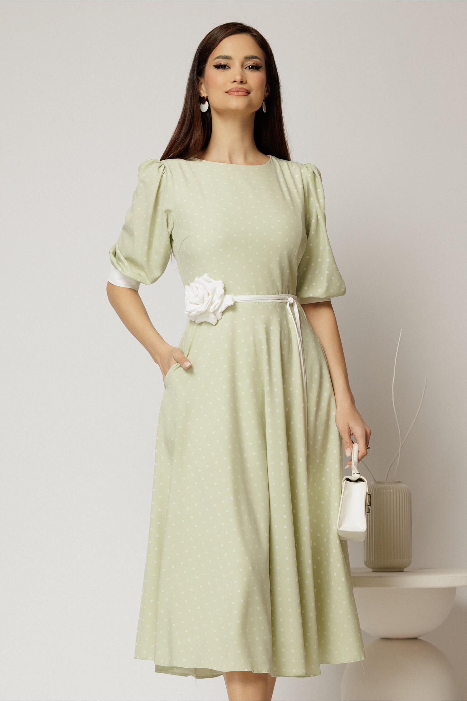 rochie-midi-verde-fistic-cu-buline-si-cordon-detasabil-in-talie-1448449-1145791-4.jpeg