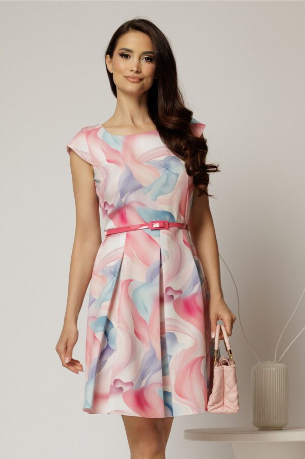 rochie-scurta-roz-in-clos-cu-imprimeuri-roz-si-bleu-si-curea-in-talie-1453831-1149787-4.jpeg